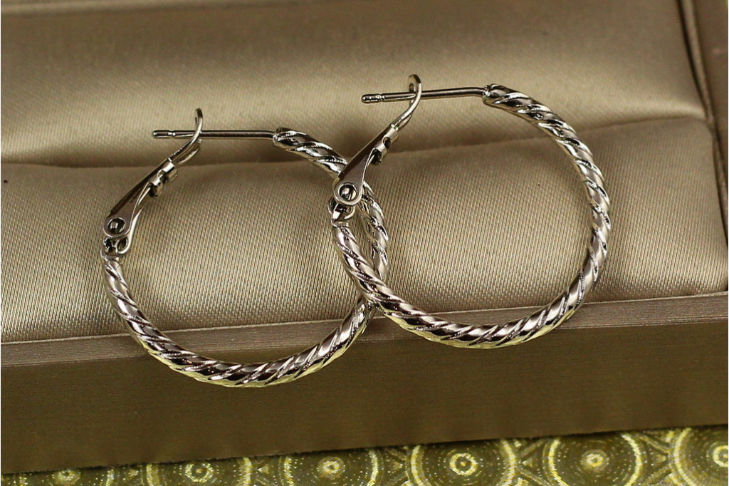 Серьги кольца Хuping Jewelry крученый жгут 2,5 см серебристые