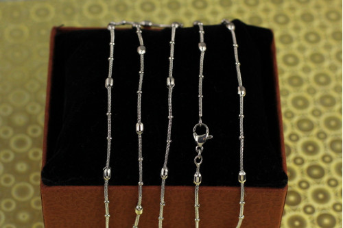 Цепь Xuping Jewelry жгут с овальными и круглыми шариками  45 см 3 мм серебристая