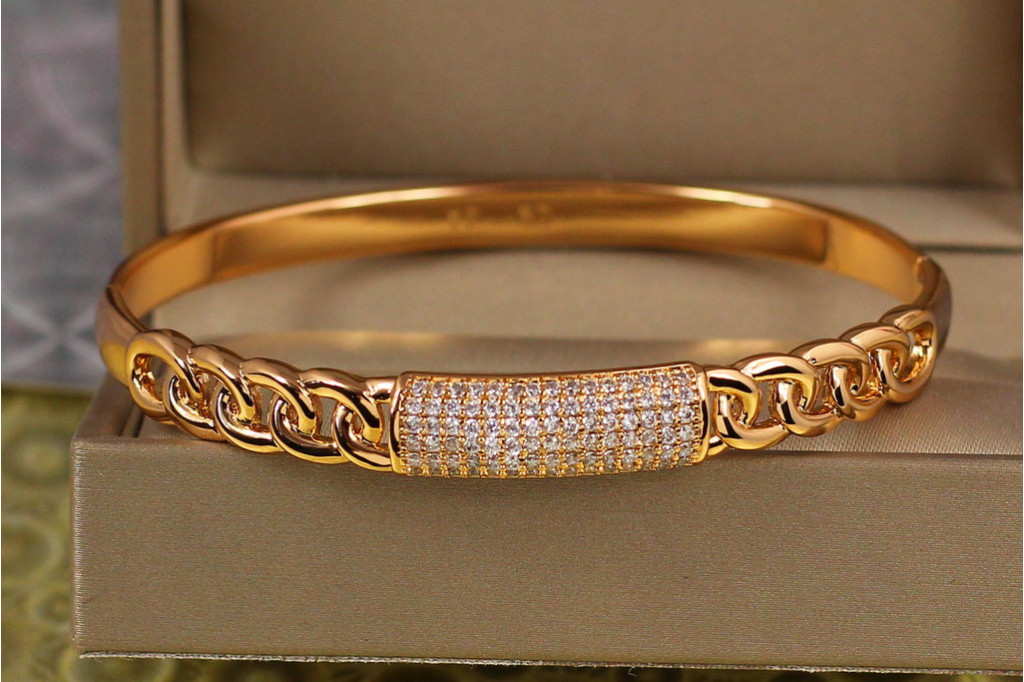 Браслет бенгл Xuping Jewelry Регент 60 мм 8 мм на руку від 17 см до 19 см золотистий