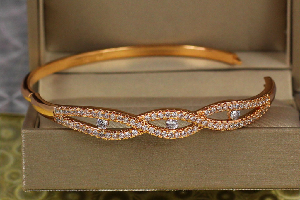 Браслет бенгл Xuping Jewelry Синусоїди 60 мм 8 мм на руку від 17 см до 19 см золотистий