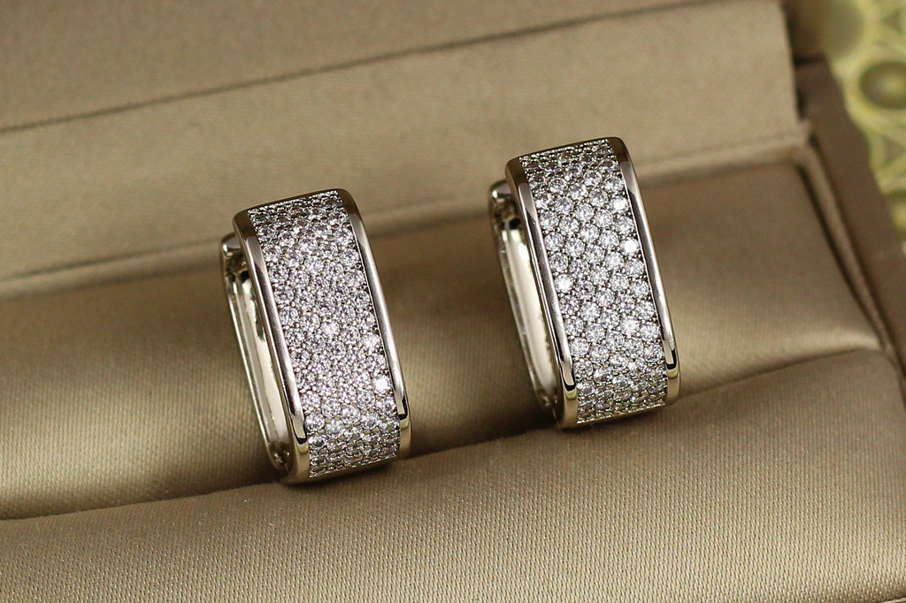 Серьги Xuping Jewelry квадратные колечки 1.8 см серебристые