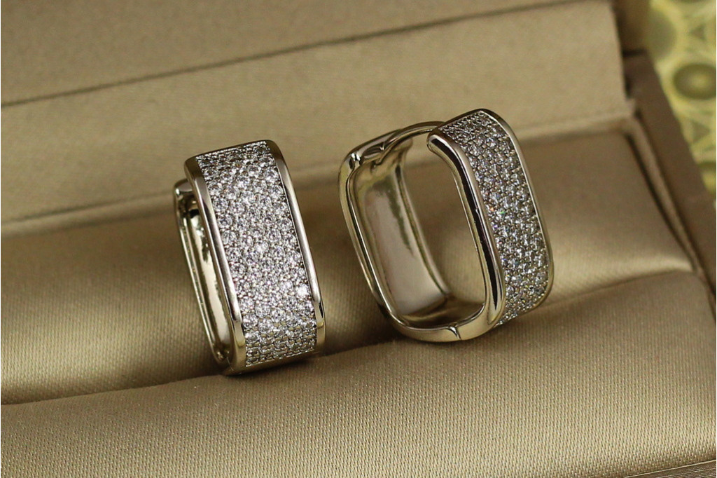 Серьги Xuping Jewelry квадратные колечки 1.8 см серебристые