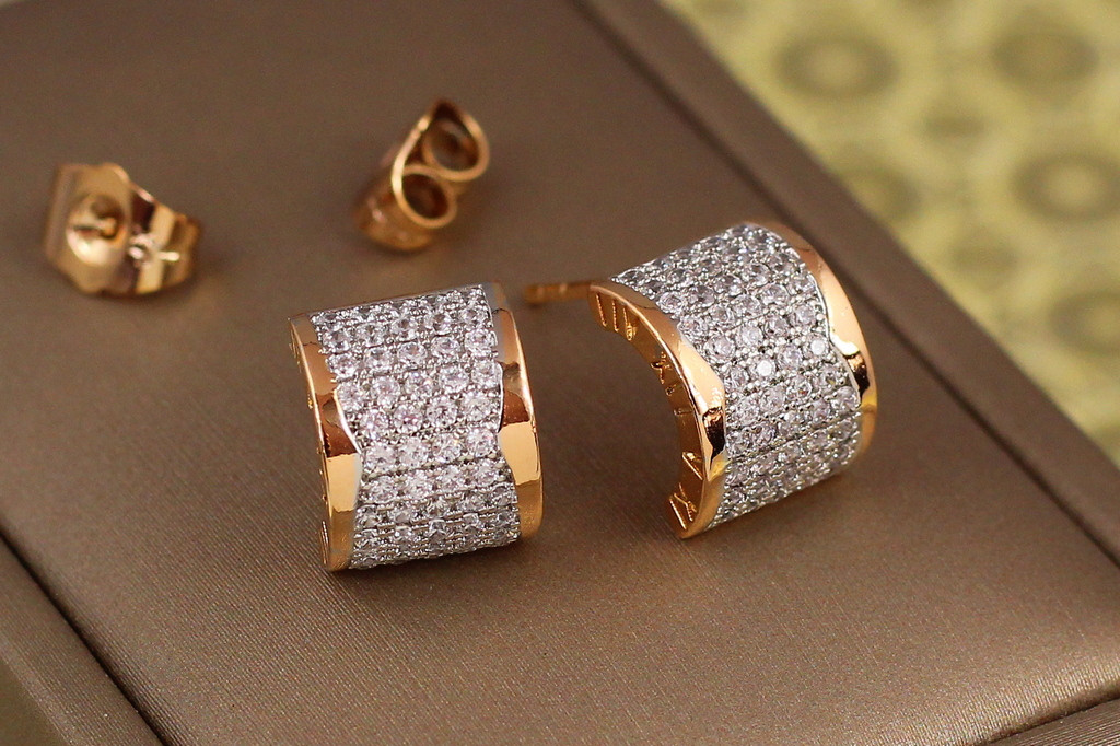 Сережки гвоздики Xuping Jewelry бомонд з родієм 12 мм золотисті