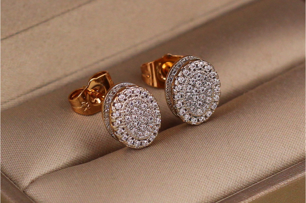 Сережки гвоздики Xuping Jewelry об"ємний овал з родієм 10 мм золотисті