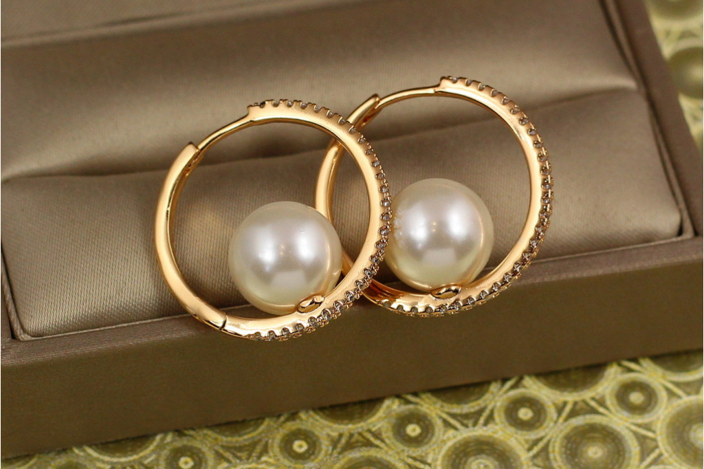 Сережки Xuping Jewelry кільце з перлиною 2.3 см золотисті