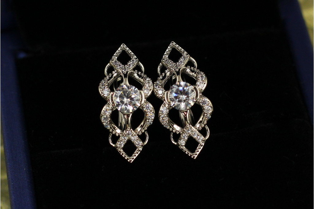 Серьги Xuping Jewelry готика 2,2 см серебристые