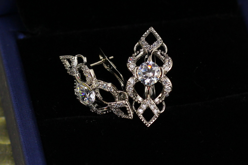 Серьги Xuping Jewelry готика 2,2 см серебристые