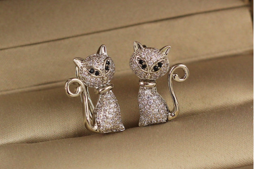 Серьги Xuping Jewelry котики с мелкими фианитами 2 см серебристые