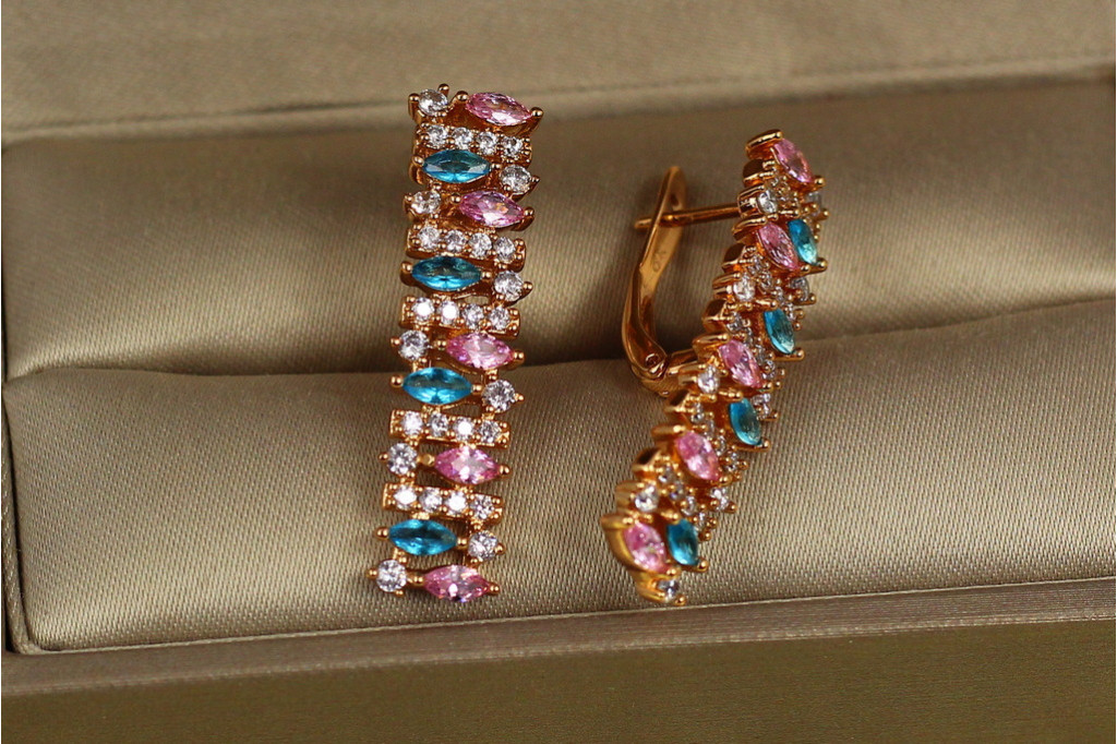 Сережки Xuping Jewelry Віконтеса з блакитними і рожевими каменями 3 см золотисті