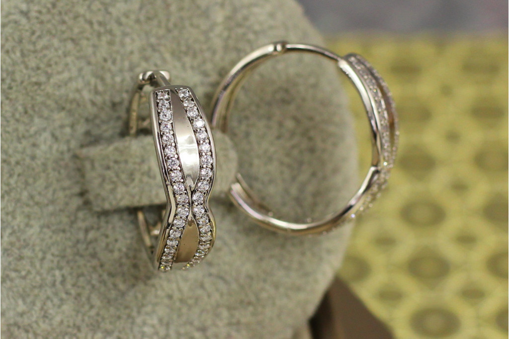 Сережки кільця Xuping Jewelry пісочний годинник 2.2 см сріблясті