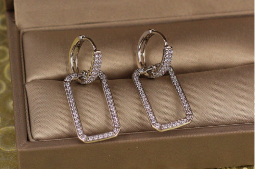 Сережки Xuping Jewelry прямокутні обідки з камінцями в кільцях 3 см сріблясті