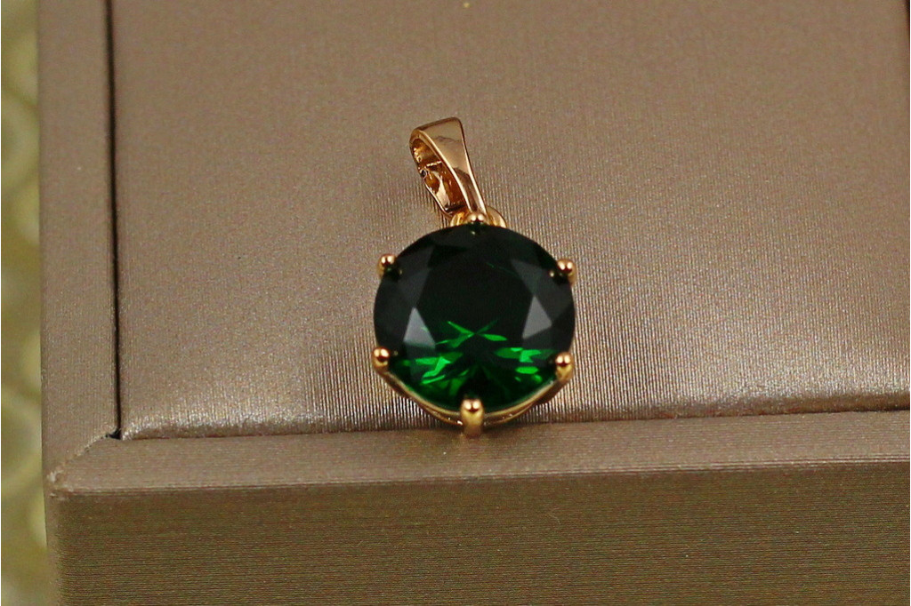 Кулон Xuping Jewelry зелений камінь на шість кріплень 9 мм золотистий
