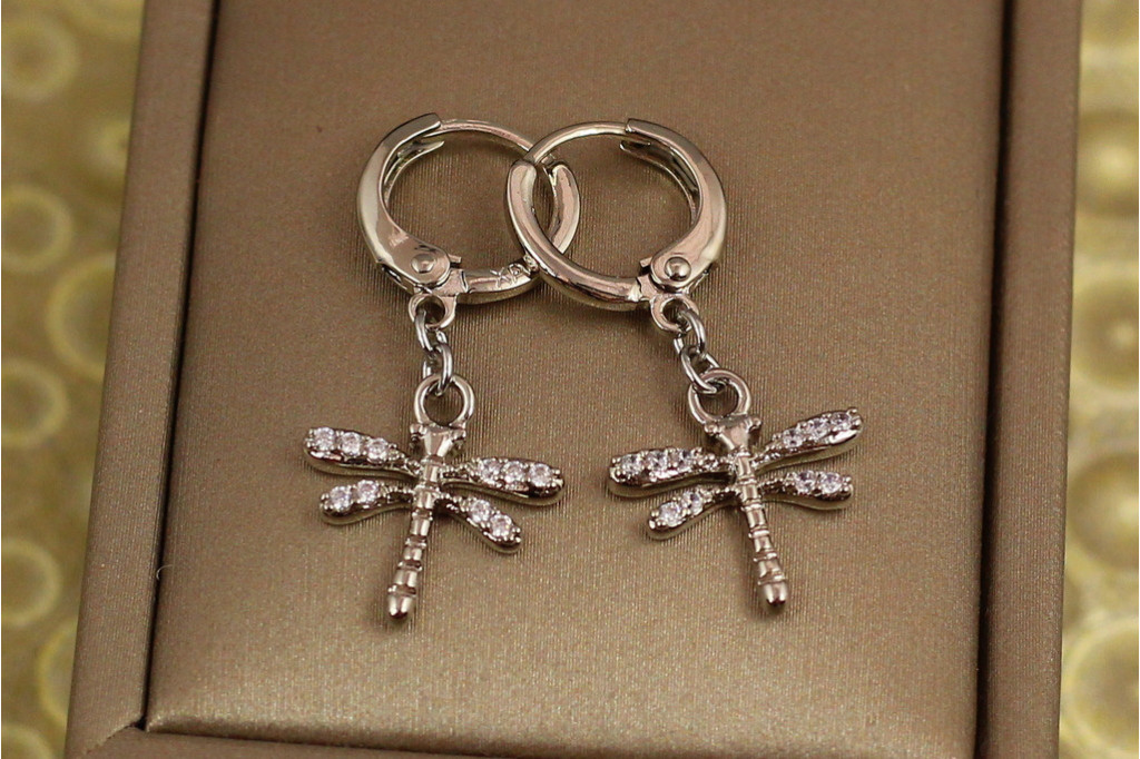 Серьги подвески Xuping Jewelry стрекоза 3 см серебристые