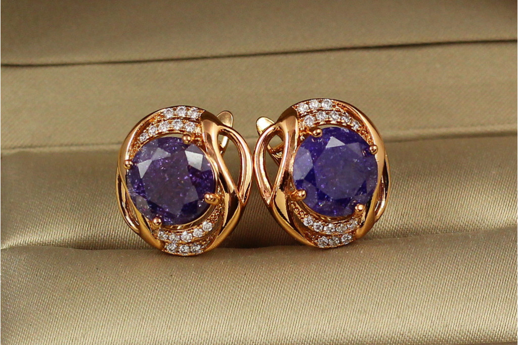 Сережки Xuping Jewelry кутюр"є із фіолетовими каменями 1,8 см золотисті