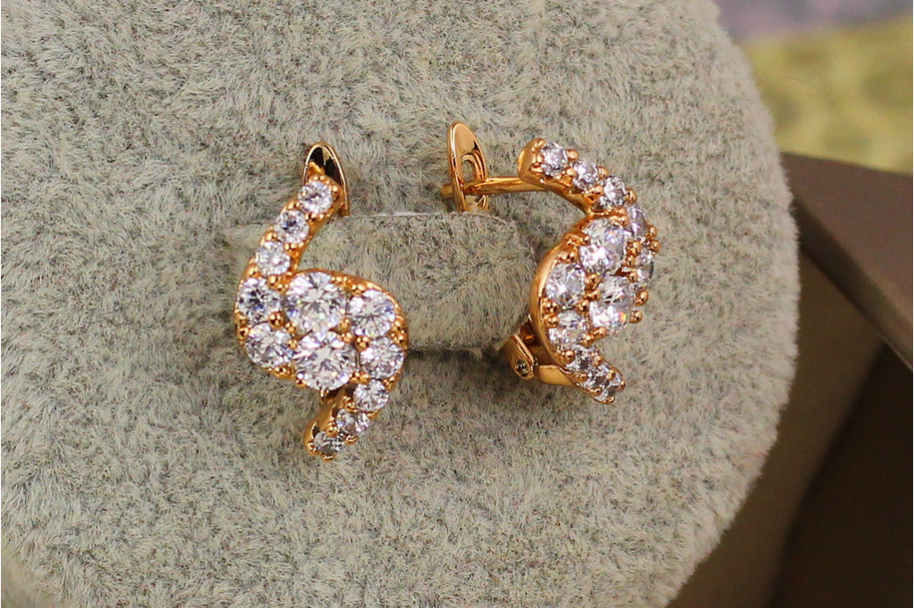 Серьги Xuping Jewelry Равновесие 1,7 см золотистые