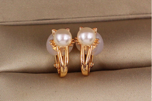 Серьги клипсы Xuping Jewelry котики с жемчугом 1.6 см золотистые