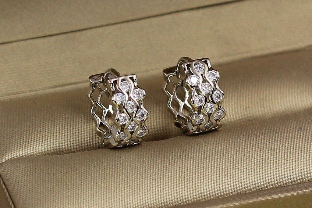 Сережки кільця Xuping Jewelry Зума 1.4 см сріблясті
