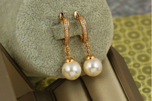 Сережки підвіски Xuping Jewelry з перлами Персей 3,3 см золотисті