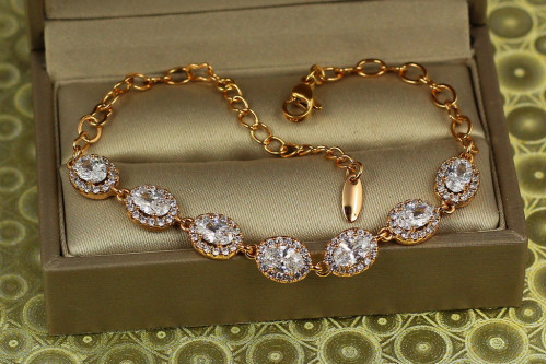 Браслет Xuping Jewelry малинки на ланцюжку із білими каменями 17 см 7 мм золотистий