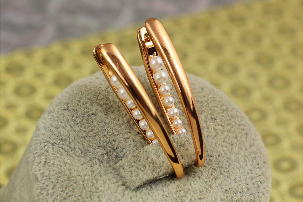 Сережки Xuping Jewelry стрілки з дрібними перлинами 3.5 см золотисті