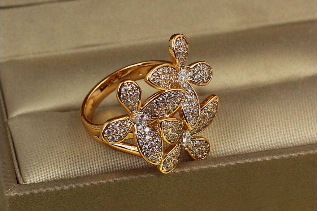 Кільце Xuping Jewelry Букет р 18 золотисте