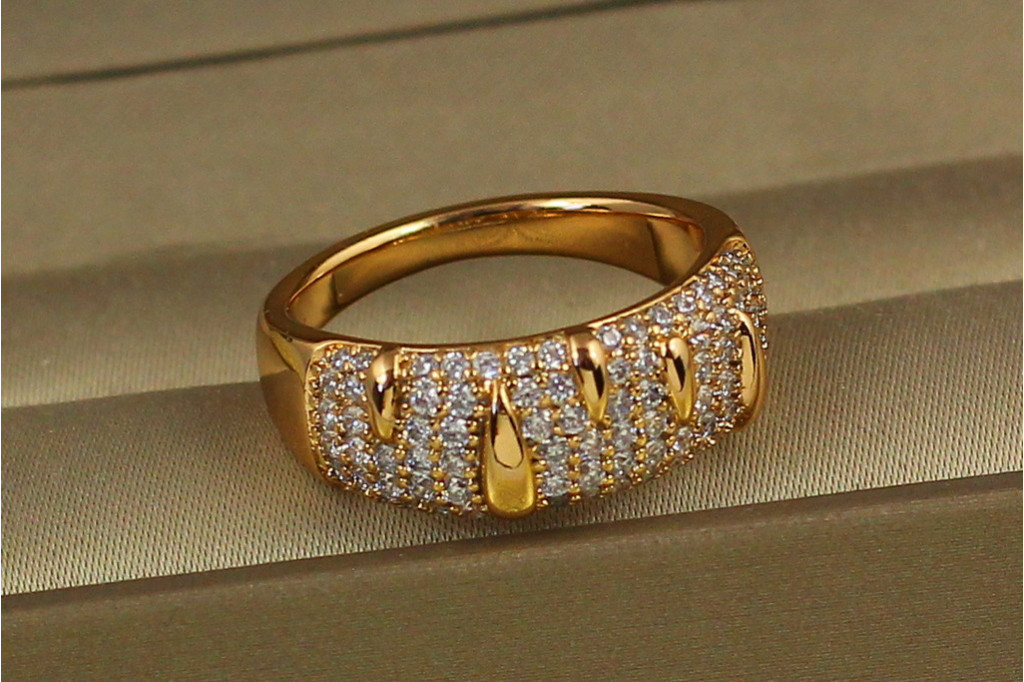 Кільце Xuping Jewelry Сталактит р 18 золотисте