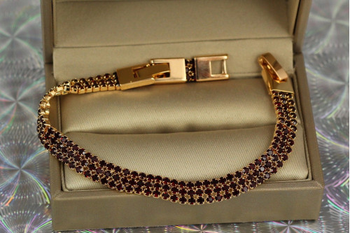 Браслет Xuping Jewelry три доріжки із темно-червоних каменів 18,5 см 8 мм золотистий