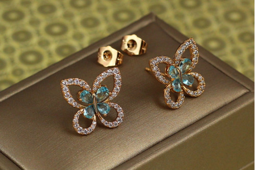 Сережки гвоздики Xuping Jewelry метелик з блакитним каменем 1,6 см золотисті