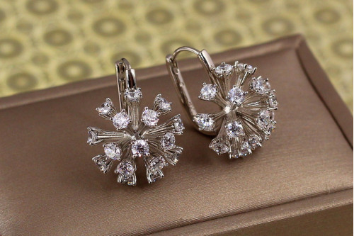 Серьги Xuping Jewelry Одуванчик 2.3 см серебристые