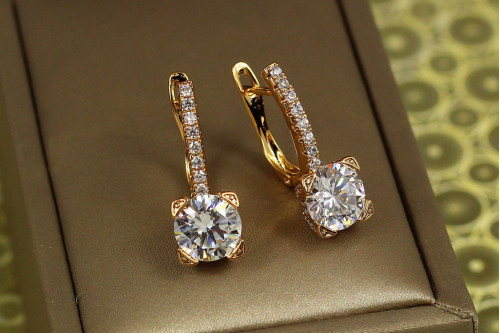 Сережки Xuping Jewelry світло у вікні з білим каменем 2,2 см золотисті