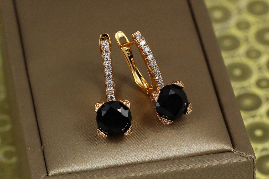 Сережки Xuping Jewelry світло у вікні з чорним каменем 2,2 см золотисті