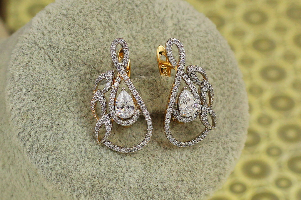 Сережки Xuping Jewelry Мелодія з родієм 2,4 см золотисті