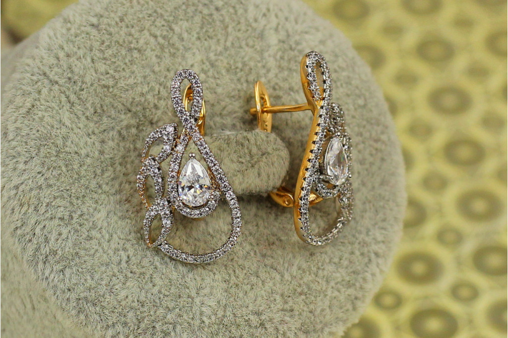 Сережки Xuping Jewelry Мелодія з родієм 2,4 см золотисті