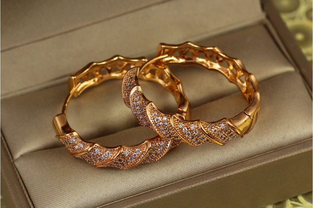 Сережки Xuping Jewelry колечки Гіпноз 3  см золотисті