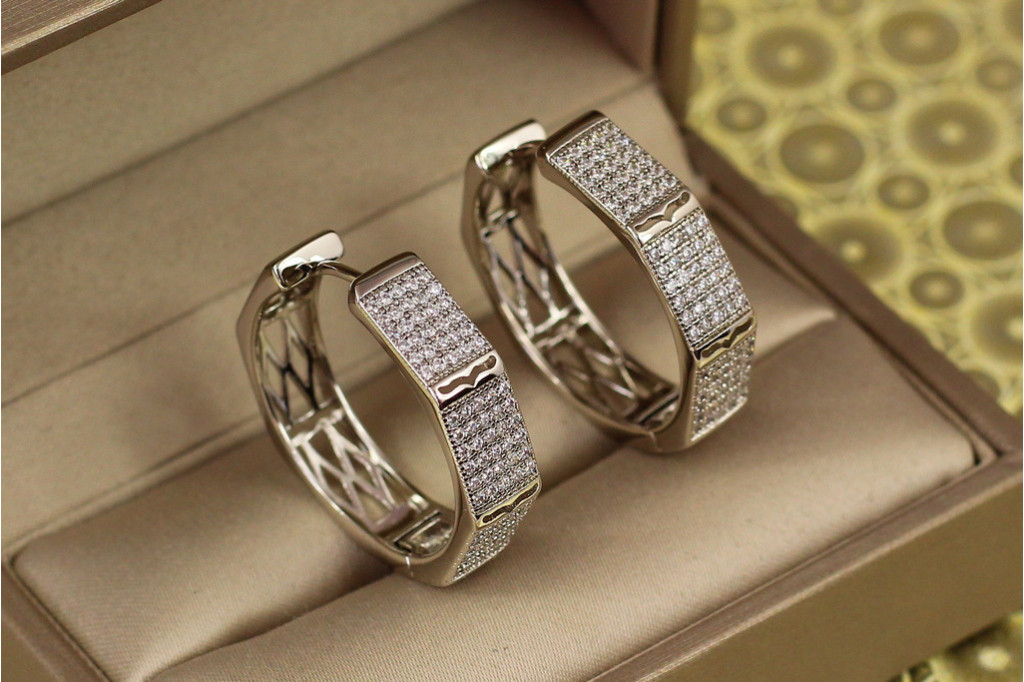 Сережки Xuping Jewelry народження Венери 2,7 см сріблясті