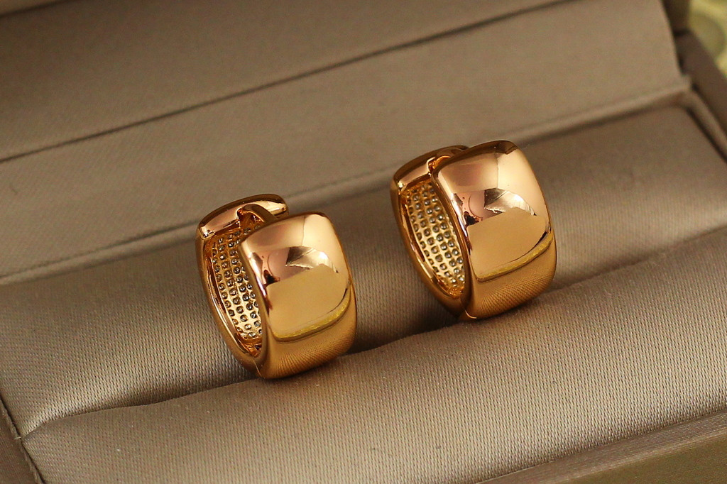 Серьги Xuping Jewelry широкие колечки 1,3 см золотистые
