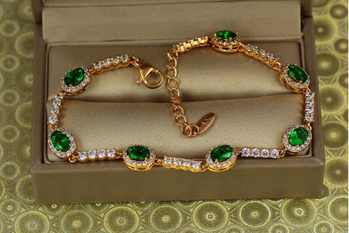 Браслет Xuping Jewelry малинки із зеленими каменями на доріжці 17,5 см 7 мм золотистий