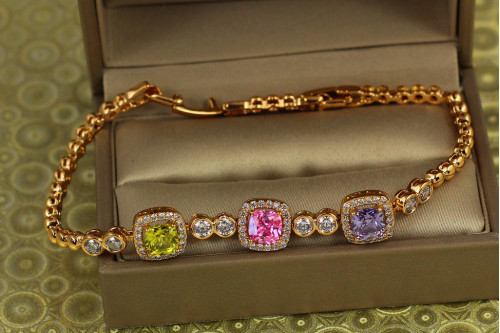 Браслет Xuping Jewelry Мильна пінка із різнокольоровими каменями 17,5 см 10 мм золотистий