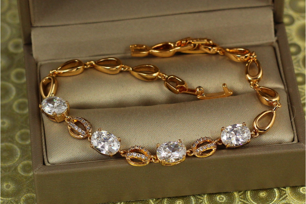 Браслет Xuping Jewelry Пьесса с белыми камнями 18,5 см 6 мм золотистый
