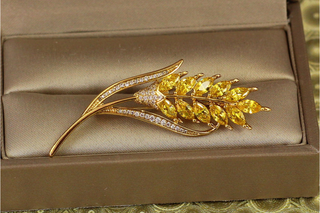 Брошь Xuping Jewelry колосок 5 см лимонная