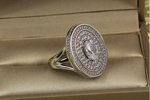 Кольцо Xuping Jewelry Титул с белыми камнями р 17 серебристое