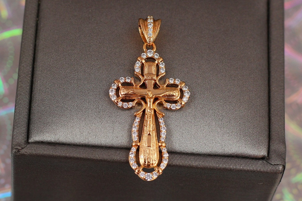Крестик Xuping Jewelry ореол с камнями с распятием 3,5 см золотистый
