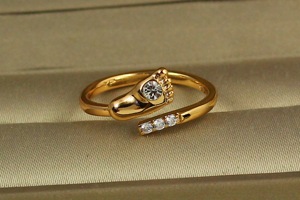 Кольцо Xuping Jewelry раздвижное ножка р 16 золотистое