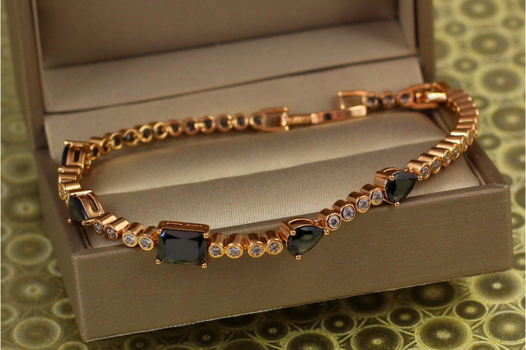 Браслет Xuping Jewelry Танкетка із чорними каменями 21 см 7 мм золотистий