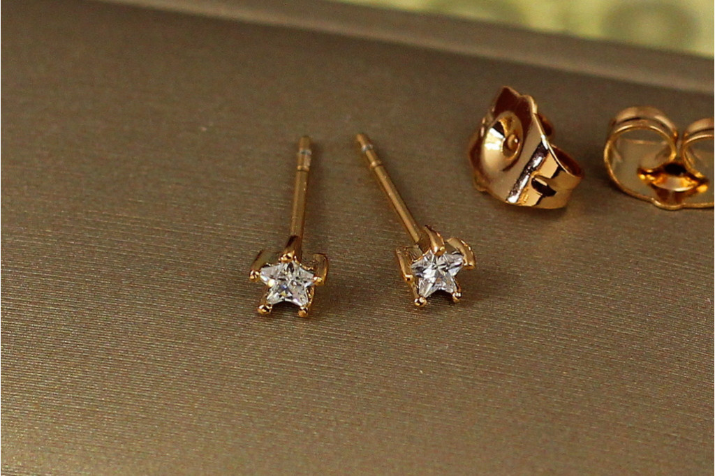 Серьги гвоздики Xuping Jewelry звездочки 3 мм золотистые