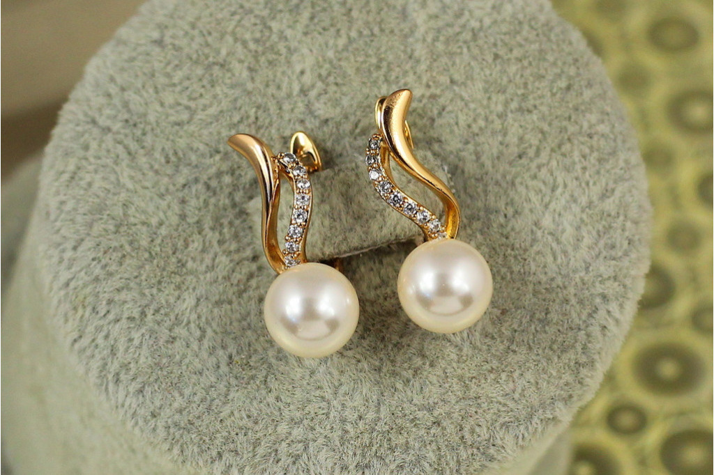 Серьги Xuping Jewelry дыхание с жемчугом 2,1 см золотистые