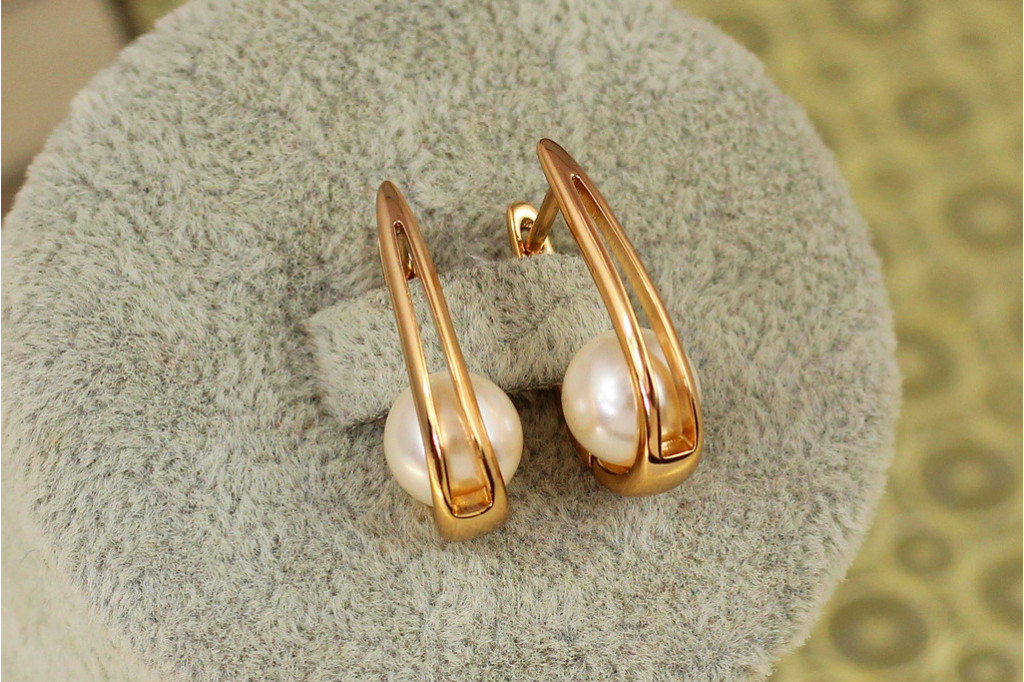 Серьги Xuping Jewelry бивень с жемчугом 2,1 см золотистые