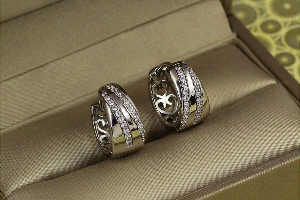 Серьги кольца Хuping Jewelry Септа 1,5 см серебристые