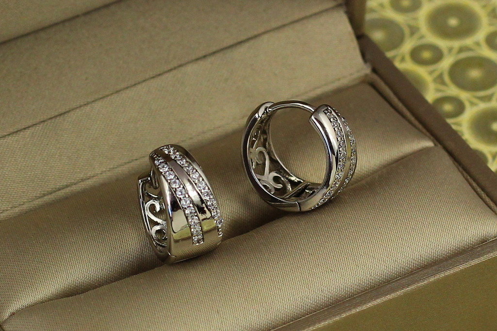 Серьги кольца Хuping Jewelry Септа 1,5 см серебристые
