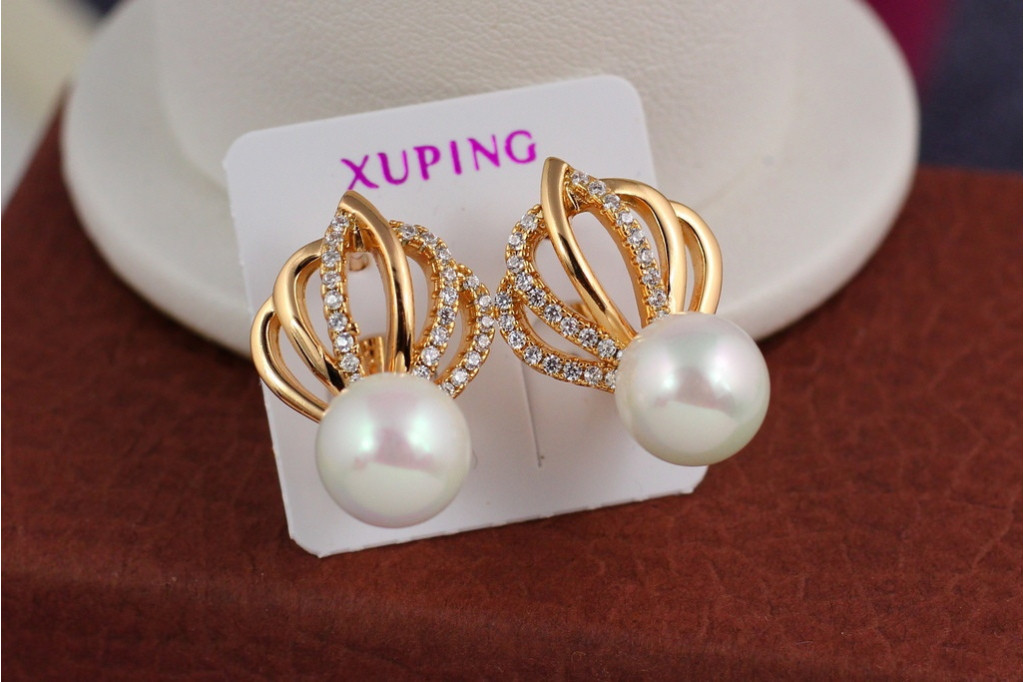 Серьги Xuping Jewelry корона с жемчугом  жемчужина 2,2 мм золотистые